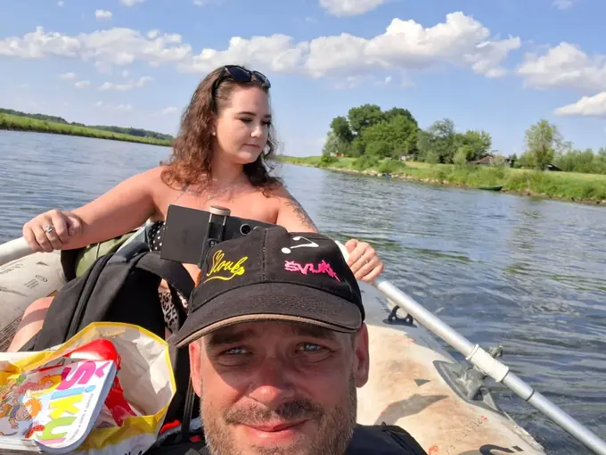 Návštěva na palubě člunu během plavby